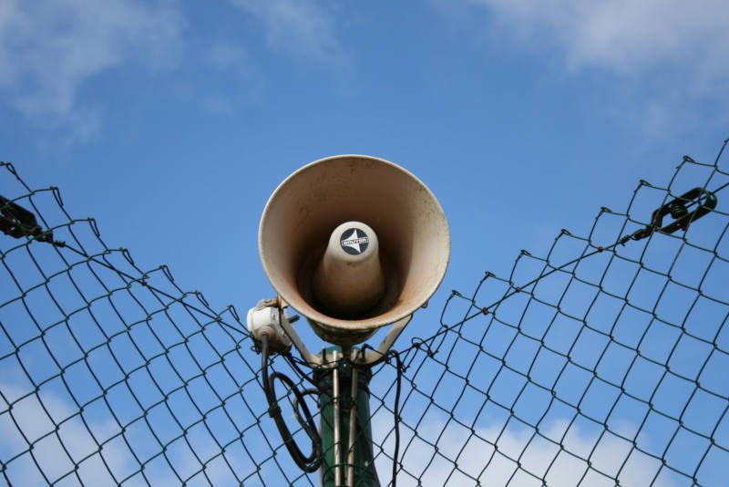Mégaphone des appels d'offres.
