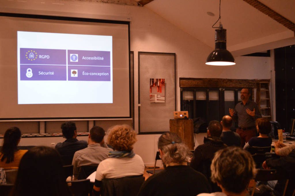 Elie Sloïm lors du Meetup WordPress Toulouse du 7 novembre 2019.