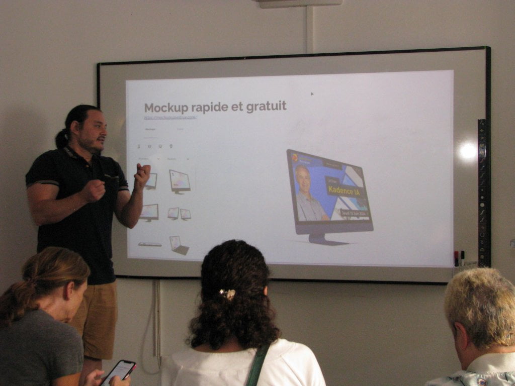 Mike Lecomte présente la revue de web du Meetup WordPress Toulouse N° 57.